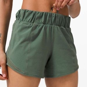 Lululemon Hotty Hot Short High-Rise 4" *Seersucker